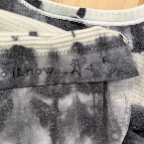 Lululemon Women's Tie-Dye Swiftly Tank Top Size 4 - Picture 13 of 13